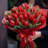 Букет 29 красных тюльпанов